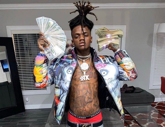 Mustafpro10's tweet photo. Le rappeur louisianais Jaydayoungan et son père auraient été abattus aujourd'hui dans leur ville natale. Il a été transporté à l'hôpital par hélicoptère. Des sources proches nous ont dit qu'il ne respirait pas à ce moment-là. Au fur et à mesure que l'histoire se développe. 🙏🏾 https://t.co/l6LHaL7NF5