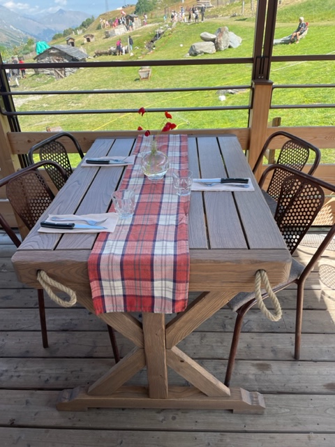chezpepenicolas's tweet photo. Nouvelles tables Chez Pépé Nicolas.
Le résultat est à la hauteur de nos espérances.
Merci #azurconfort https://t.co/WhmBmkgNOt