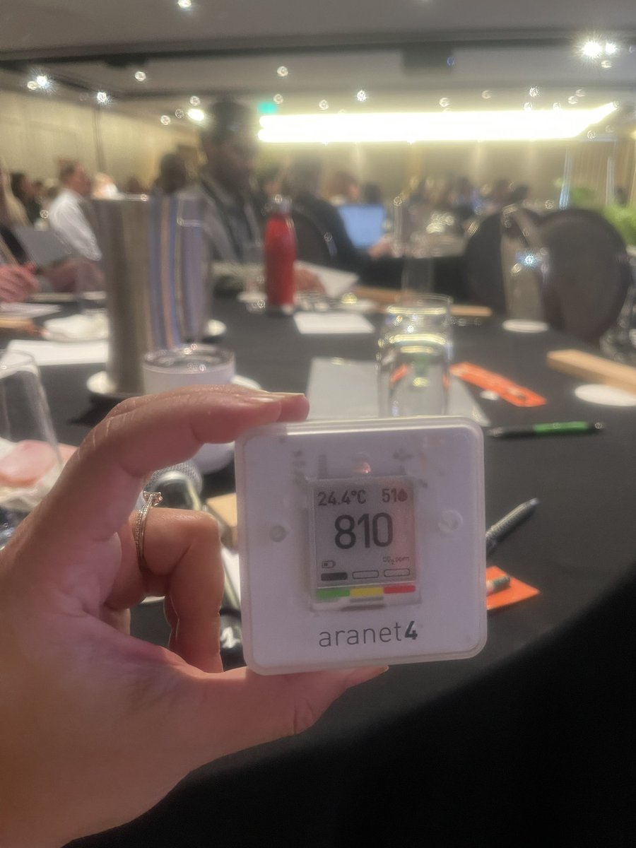 medickinson's tweet photo. I’ve been MCing the @VoiceofProperty #offsetreset22 conference all day at the newly refurbished @CordisAuckland_ Almost 200 people packed in a room for the last 8 hours & our CO2 levels (& therefore COVID transmission risk) have stayed low.
Celebrating their amazing ventilation! https://t.co/E4YgIwgpoi
