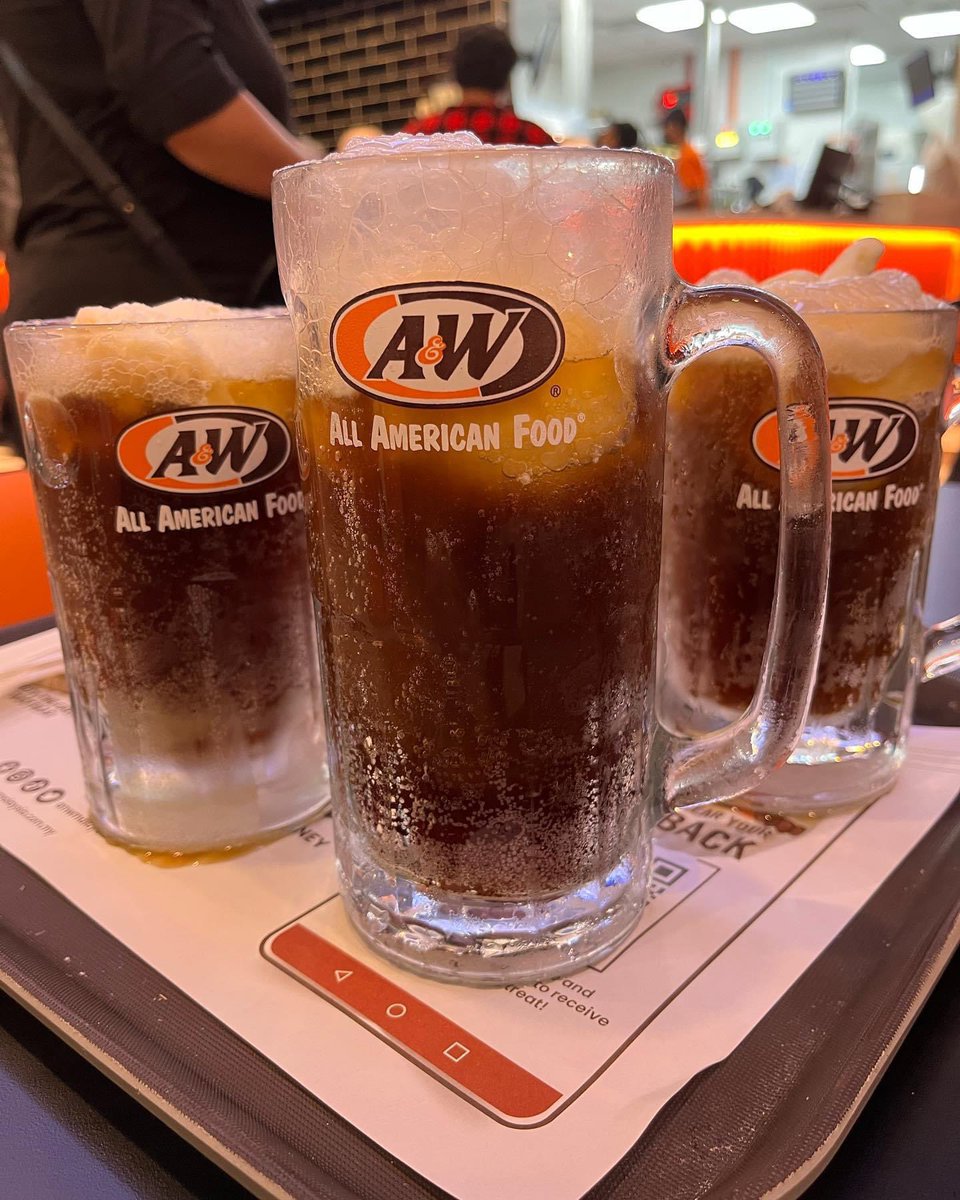 FastFoodGodjira tweet media