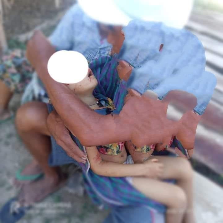 Khithitofficial's tweet photo. ပေါက်မြို့နယ်၊ ကျားပစ်ကန်ကျေးရွာတွင် စစ်တပ်က ပစ်ခတ်သော လက် နက်ကြီးကျည်ထိမှန်၍ အသက် ၆ နှစ်အရွယ် မသိမ့်သိမ့်ဖြူ သေဆုံး၊ အသက်မပြည့် သေးသည့် အခြေခံပညာကျောင်းသား ၂ ဦးဖြစ်သည့် မောင်လမင်းမောင်မောင်နှင့် မောင်မိုးယံထက်ကို ပါးစပ်ထဲ သေနတ်ပြောင်းတေ့၍ စစ်တပ်က ပစ်သတ်
ရန်ကုန်၊ ဇူလိုင် ၂၈ https://t.co/V4Qsqw8ioL