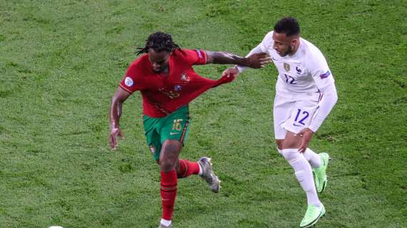 TransferMarketW's tweet photo. EQUIPE -Renato Sanches to join Ac Milan if he'll not agree with PSG https://t.co/56E6EM10si https://t.co/3ELt5En2vD