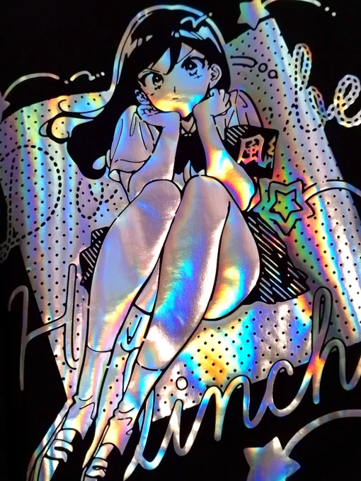 いいんちょのTシャツを作ってみました 夏コミで頒布する予定です
ホログラムプリントでギンギラギンです💎 