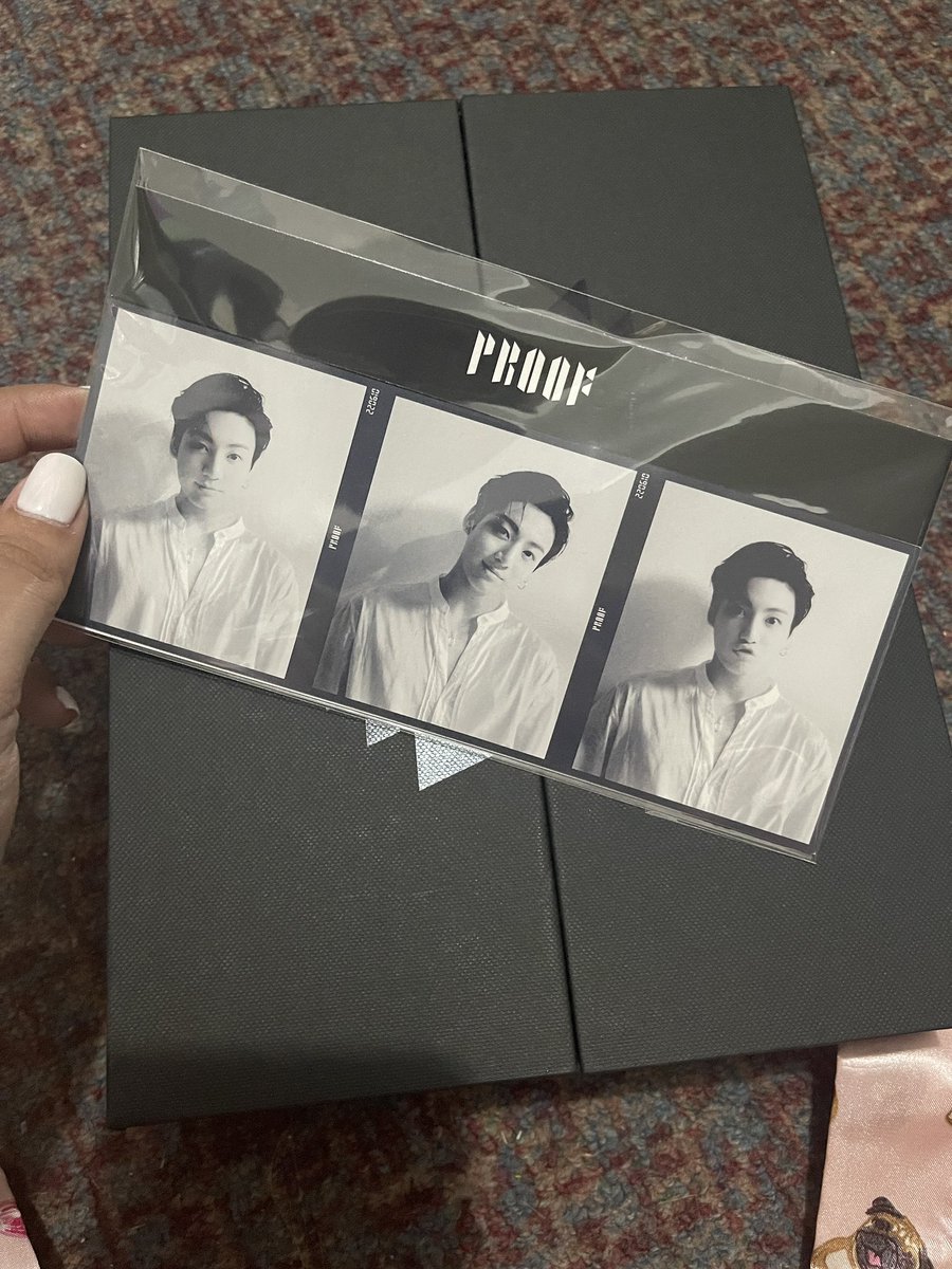 RaneDeVilla's tweet photo. WTS LFB BTS📍PH ONLY

JK Weverse POB Triptych
1200 PAYO
1300 DOP 2 weeks

DM me for more pictures/videos https://t.co/x9ApmXCHra