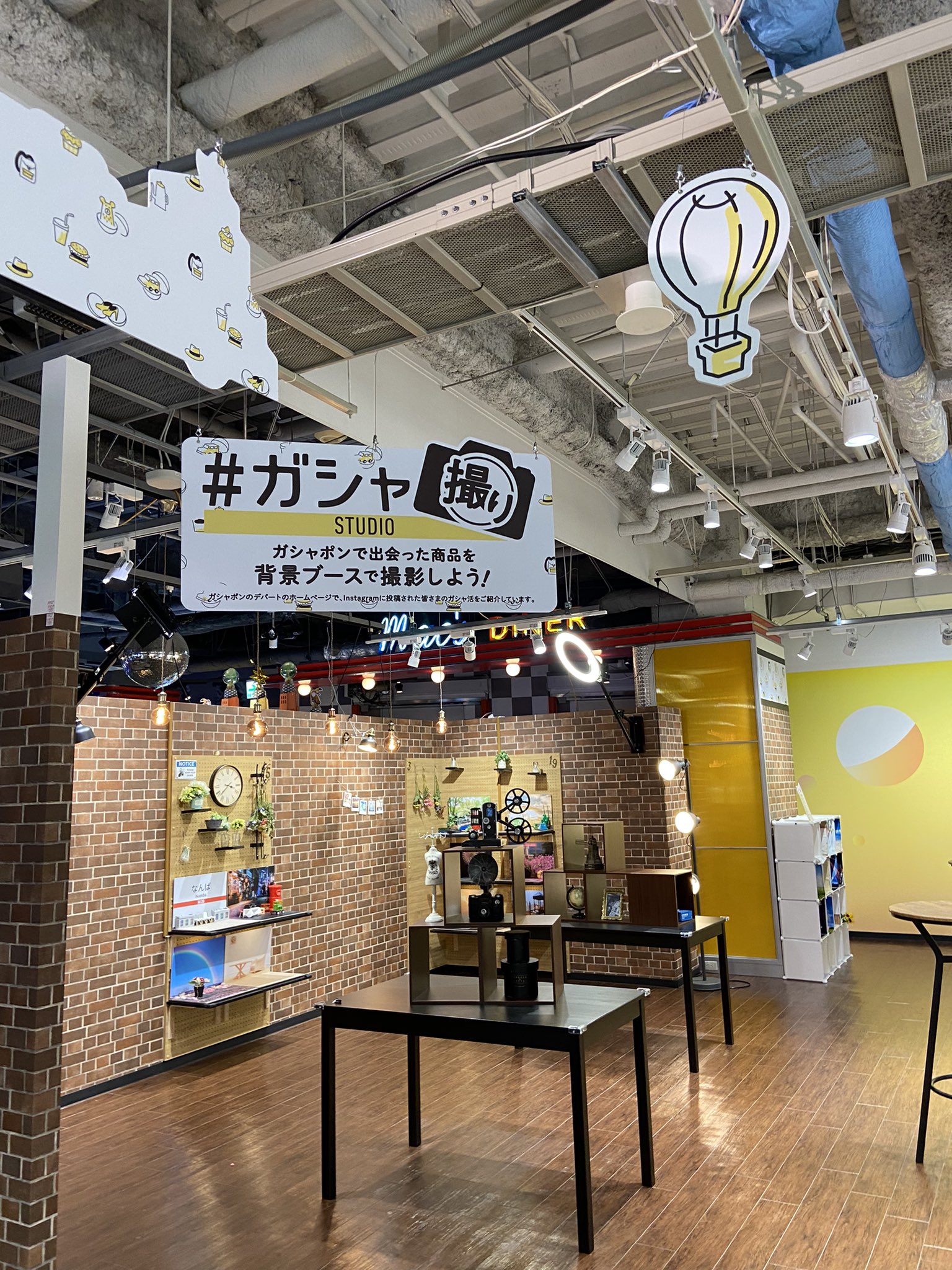 ナムコプライズ担当 先日 なんばパークス店さん Namco Parks にお邪魔させて頂きましたー 背景ブース 凄かったです T Co Iq5tfxt9ue Twitter