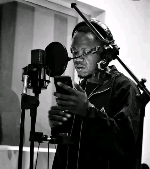 JMsukweni's tweet photo. @Zickiie_S #Pdoto Best rapper alive🔥🔥🔥 https://t.co/2Adl8a3N1C