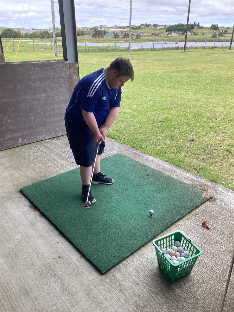 SportOuter's tweet image. ⛳️ Scottish Disability Golf Coach Brad Ferguson and Scottish Internationalist Kenny “Kuna” Morrison introduced the sport to some of our locals yesterday 😁👏 Great fun was had by all 🏌🏻‍♀️ The session took place @backfrc driving range.