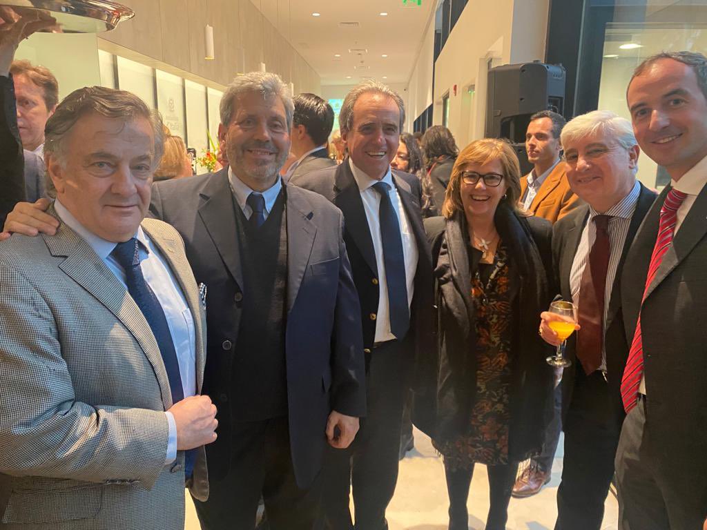MarioBorgheseOK's tweet photo. Junto a los compañeros del #MAIE Uruguay 🇺🇾, en una jornada histórica en Montevideano donde inauguramos el nuevo edificio consular, proyecto llevado adelante por el MAIE y toda la comunidad Italiana de Uruguay. 
#SomosMaie #SomosVos 🇮🇹 https://t.co/hmWGGhN05l