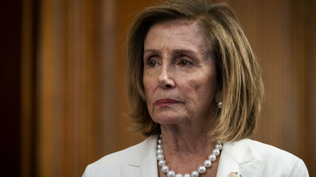 Investingcom's tweet photo. *U.S. HOUSE DEMOCRATS PLAN TO ANNOUNCE A PROPOSAL NEXT MONTH TO BAN LAWMAKERS, THEIR SPOUSES AND SENIOR STAFF FROM TRADING STOCKS

🇺🇸 🇺🇸 https://t.co/8EBi6GtZ7y