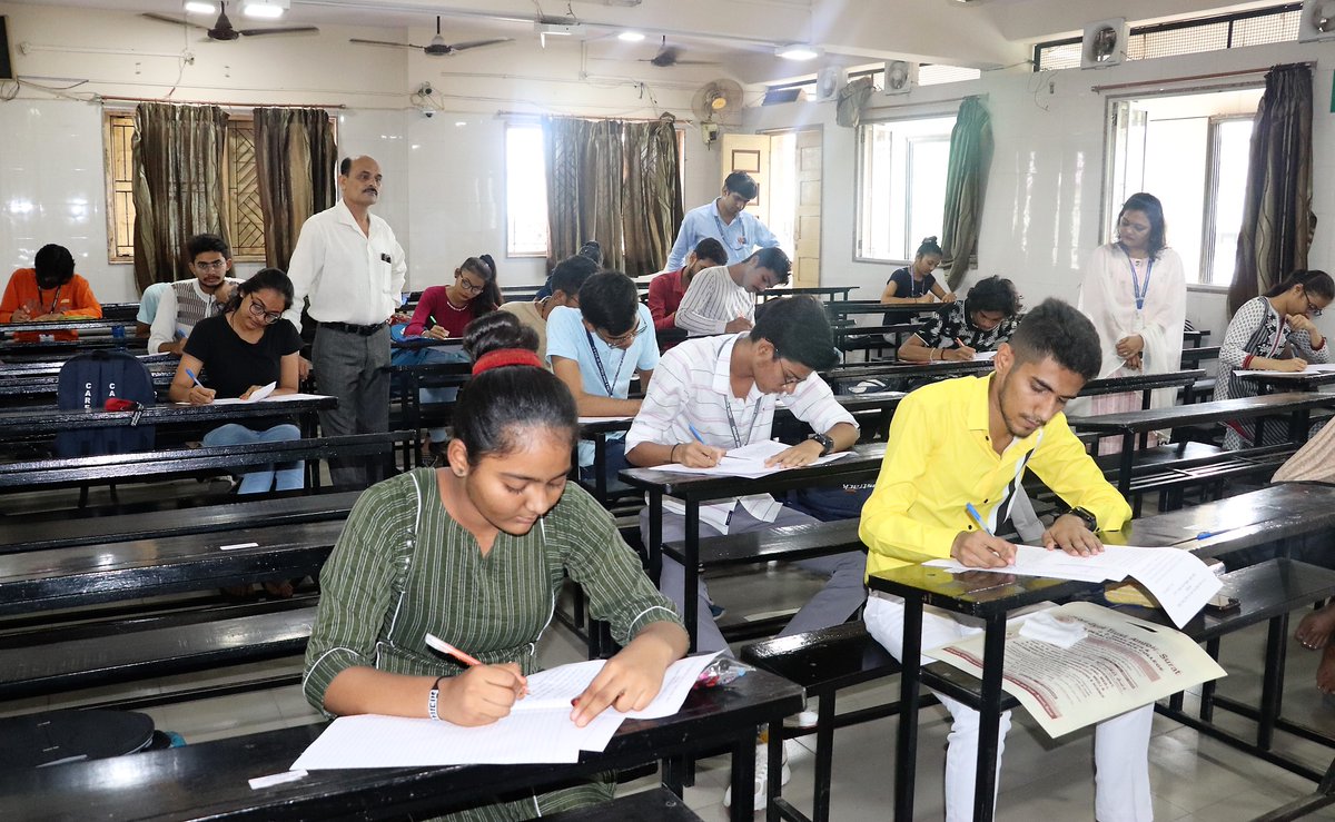 amroli10's tweet photo. Date :- 28/07/2022,Thursday ; “Inter College Story Writing Competition”.
.
.
.
.
.
#amrolicollege #Bestcollege #Topcollege #JZShah #HPDesai #StoryWriting #StoryWritinglover #StoryWritingCompetition #InterCollegeStoryWritingCompetition https://t.co/Ofw7TE4RGW