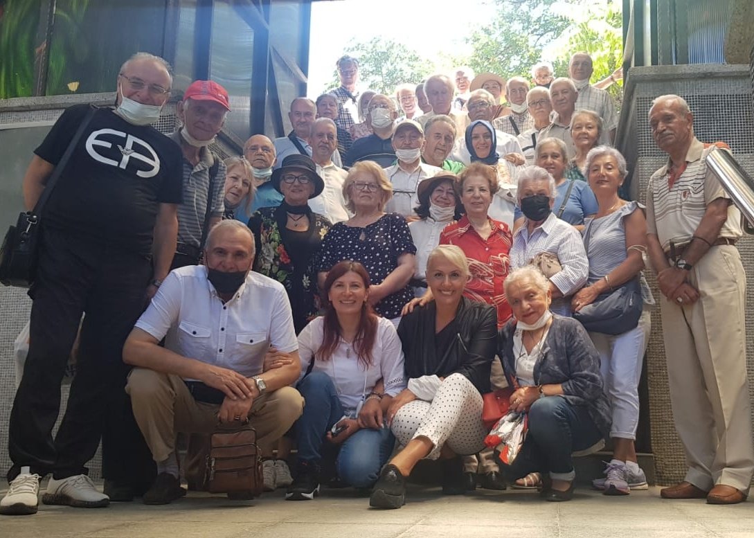 Başkanımiz <a href="/mansuryavas06/">Mansur Yavaş</a> <a href="/ankarabbld/">Ankara Büyükşehir</a> 
@bey_dikmen <a href="/AdnanTatlisu/">Adnan TATLISU</a> <a href="/mizrakesin/">Esin Mızrak</a> <a href="/OnsoySEMA/">🇹🇷ⓈⒺⓂⒶ🇹🇷</a>  Hasret Bitti...Bilgi ERİŞİM MERKEZİ derslere başlıyor...Hepinize teşekkür ediyorum... Biz kocaman mutlu bir aileyiz...