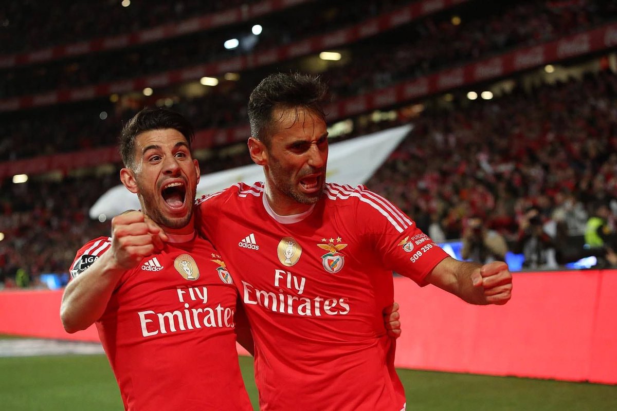 "Com Jonas sentia-me como se estivesse a jogar com os amigos no bairro, já tínhamos uma ligação de jogar quase de olhos fechados. Fizemos golos, assistências, gostava muito de festejar com ele, tinha uma alegria cativante. O Jonas é um dos amigos para a vida." - Pizzi e Jonas ❤️