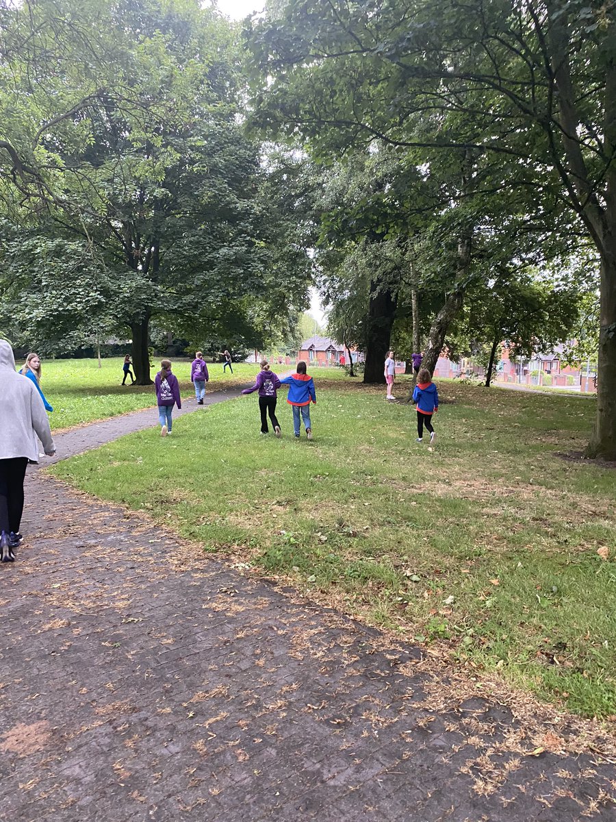 Last night we brushed up on our kitchen skills ready for camp and then climbed some trees 💙💚 <a href="/Girlguiding/">Girlguiding</a> <a href="/GirlguidingMids/">Girlguiding Midlands</a>