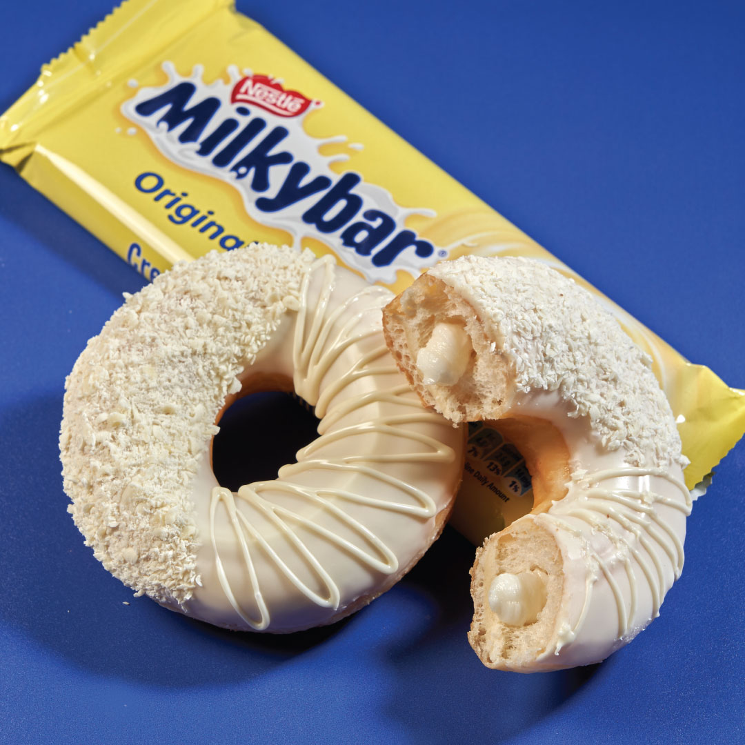 KrispyKreme_ZA's tweet photo. Undeniably irresistible decadence🥰

Usher in a sweet weekend the only way we know how, with our delectable Limited Edition Milky Bar Filled Ring😍🍩

Get yours in-store, via delivery &amp; mini locations.

While stocks last. Ts &amp; Cs apply.

#KrispyKreme
#doughnuts
#SweeterTogether https://t.co/RFFEFEgRjk