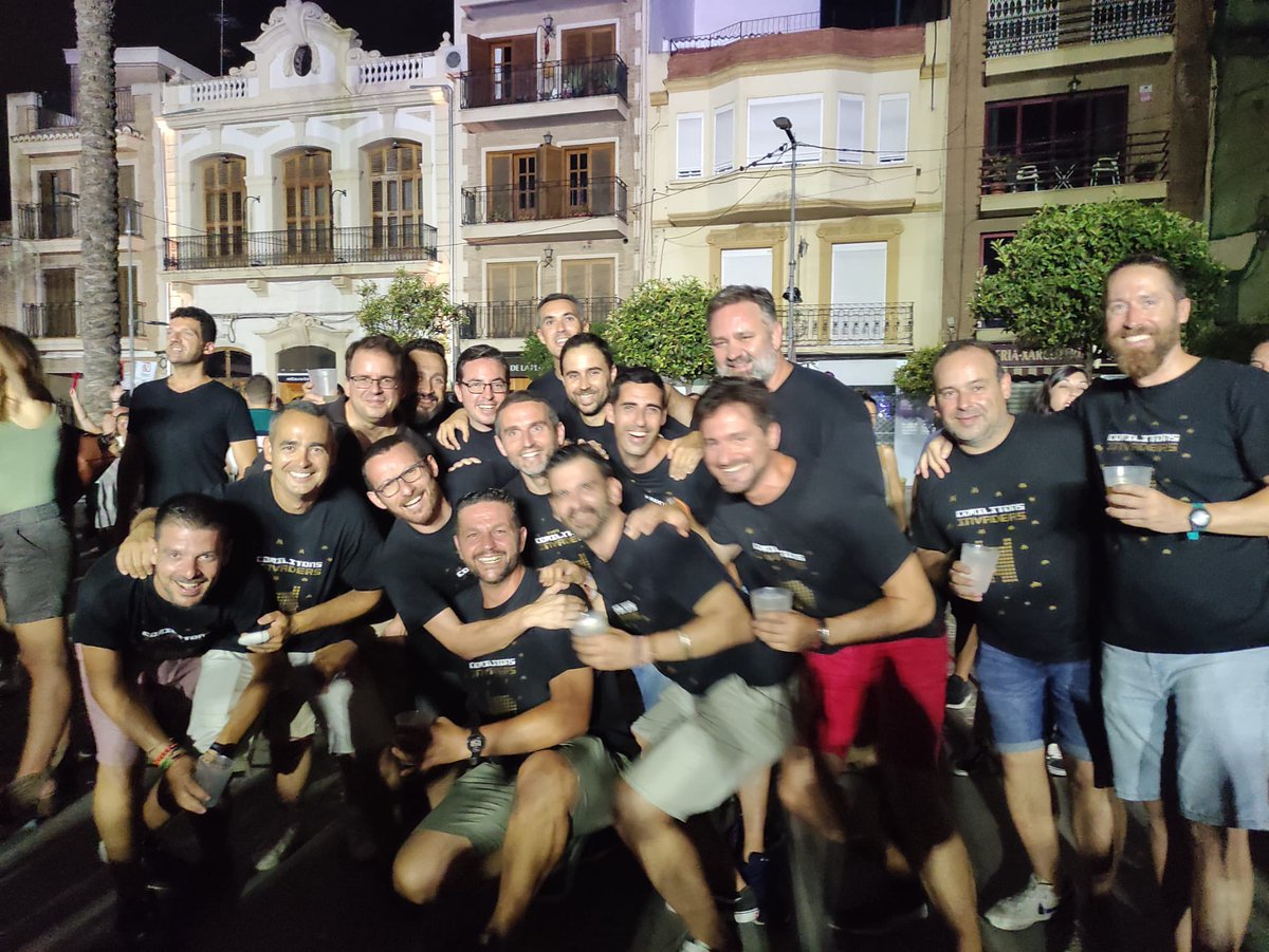 Comilitons tweet media