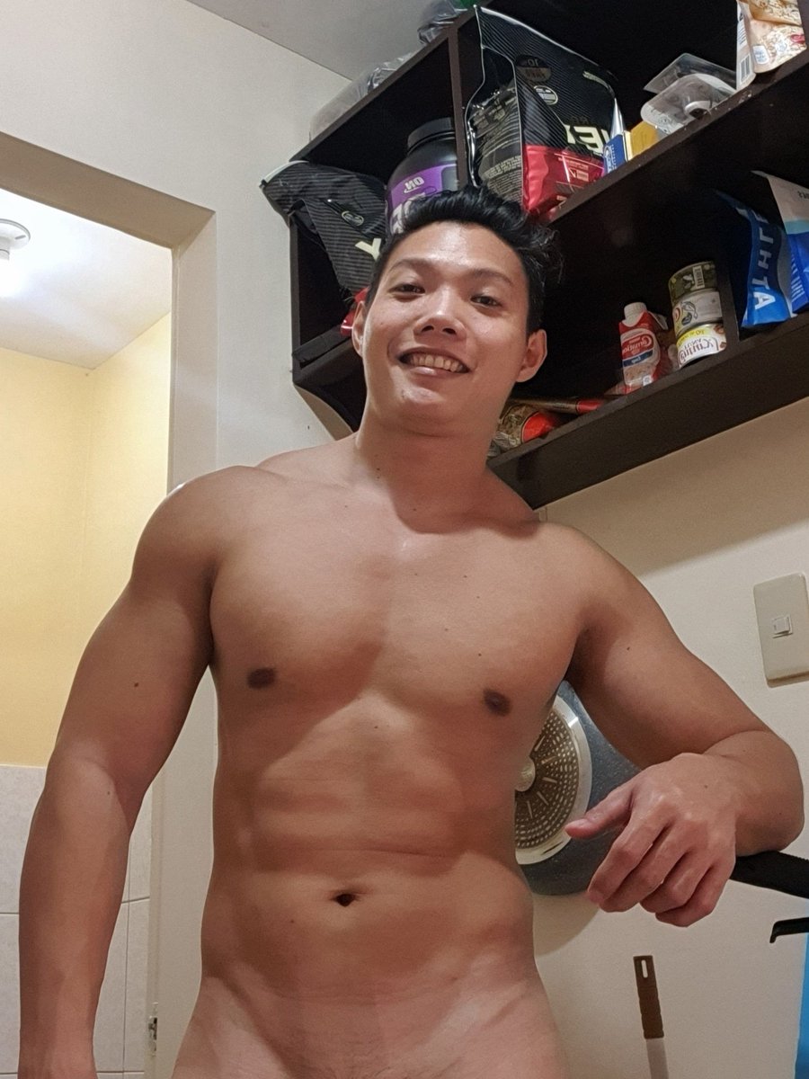 Bulky daddy, gusto mo?
