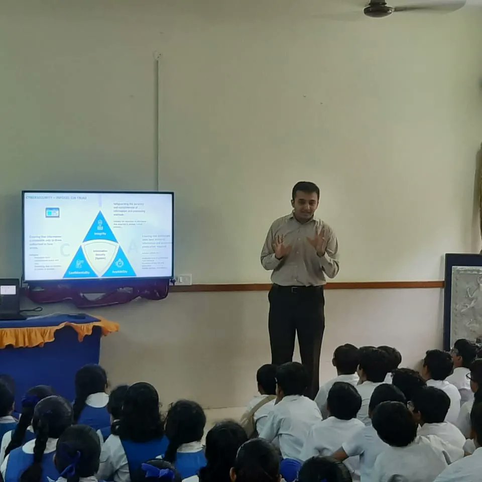 nisarggenius's tweet photo. It is an honour to have been asked to give a lecture at the sister Nivedita foundation in Rajkot on the topic of "the growth of cyber crime and cyber frud." #cybercrime #CyberSecurityAwareness #talk #k12 https://t.co/5n1VDrVI55
