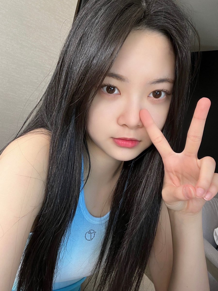 이 청량청순 아기는 뭐임?..🤍