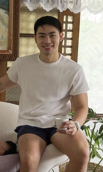 locker936's tweet photo. They asked, bakit daw di ako takot mag post ng may face dito sa Twitter. Don't we have enough posers in this world? 😅

#InfinitySpaBayArea on Friday? Or Saturday? 

#InfinitySpa #AlphaMassage #AmistadSpa https://t.co/8EaoL9mPho