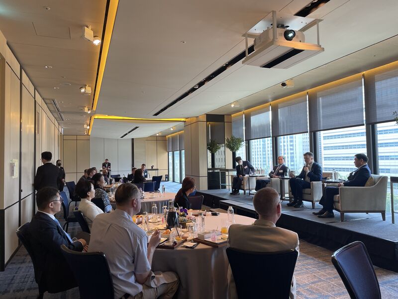 eicn_global's tweet image. Check out the #glimpses from our event in #Seoul that brought together experts to discuss relations between the Republic of #Korea and the People&apos;s Republic of #China, and what their improvement or worsening could meant for businesses.

To know more 👉 econ.st/3oykT7d