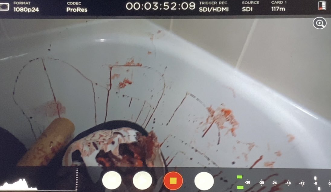 DanielMYoung's tweet photo. Filmmaking can be a messy business #horror #horrorfilmmaking #filmmaking #makeupfx #fx #horrorfx #smashedface #cult #horrormovies #foundfootage #intotheblackabyss #deathstream #ukfilm #ukfilmmaker #gore #gorefx #movingpartsfxgroup https://t.co/tHCYH1hsf0