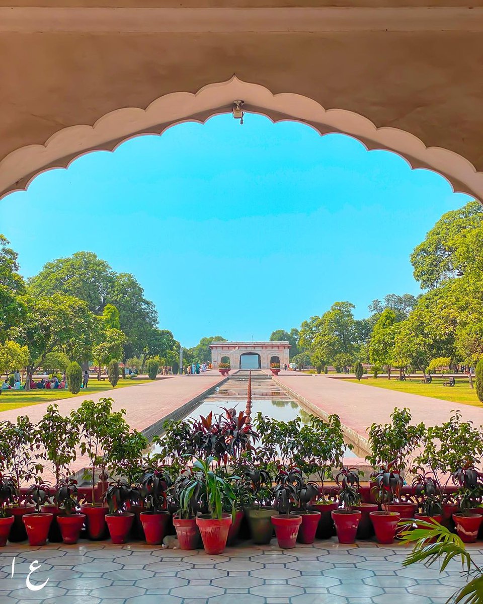 tafreego's tweet photo. Pretty Mornings ☘️💚
📍 Shalimar Bagh, Lahore
📸 @photology_000 | #LahoreGuide
.
.
.
#yourguide #shalimar #lahore #lahorerain #yourguidepk #pakistan #pakistanculture #sunday #weekend #park #heritage https://t.co/3YMGKZhu3I