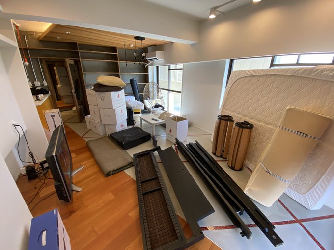 1年3ヶ月だけだったけどいい家だったな。 ここでいろんなエッチなことをしたなと思い出に老けながら引っ越していきます🗻 https://t.co/cgXySRYYLD<a href="/tag/%E6%80%A7%E7%99%96%E3%83%9E%E3%83%83%E3%83%81%E3%83%B3"class="tags"><span>#性癖マッチン</span></a>