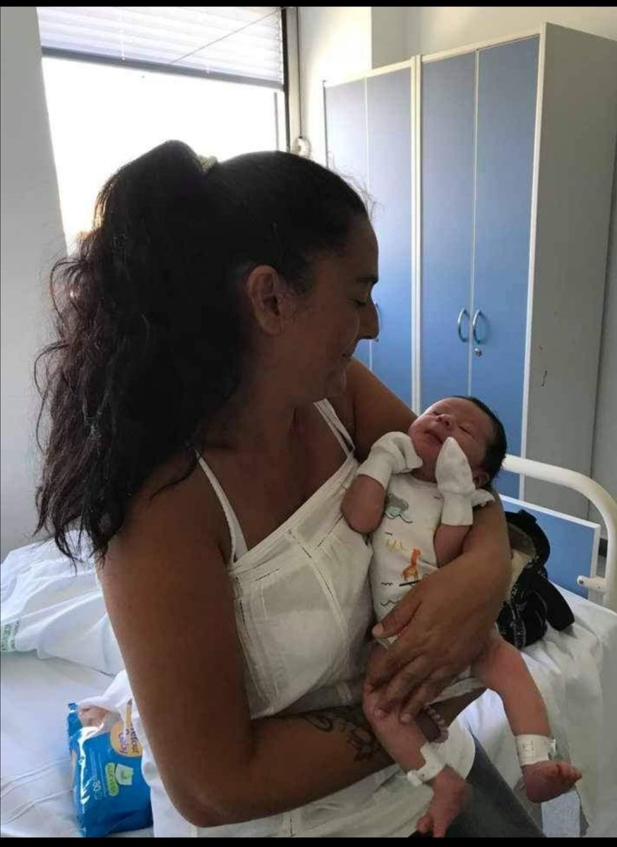 Hoy cumples 4 años,gracias mi niño por hacerme la abuela más feliz del mundo,por hacerme reír y llorar de felicidad,por hacerme sentir y por dar sentido a mi vida,por llenar mi día día de momentos inolvidables,te amo mi enano,feliz cumple
#YoMeRebelo28J