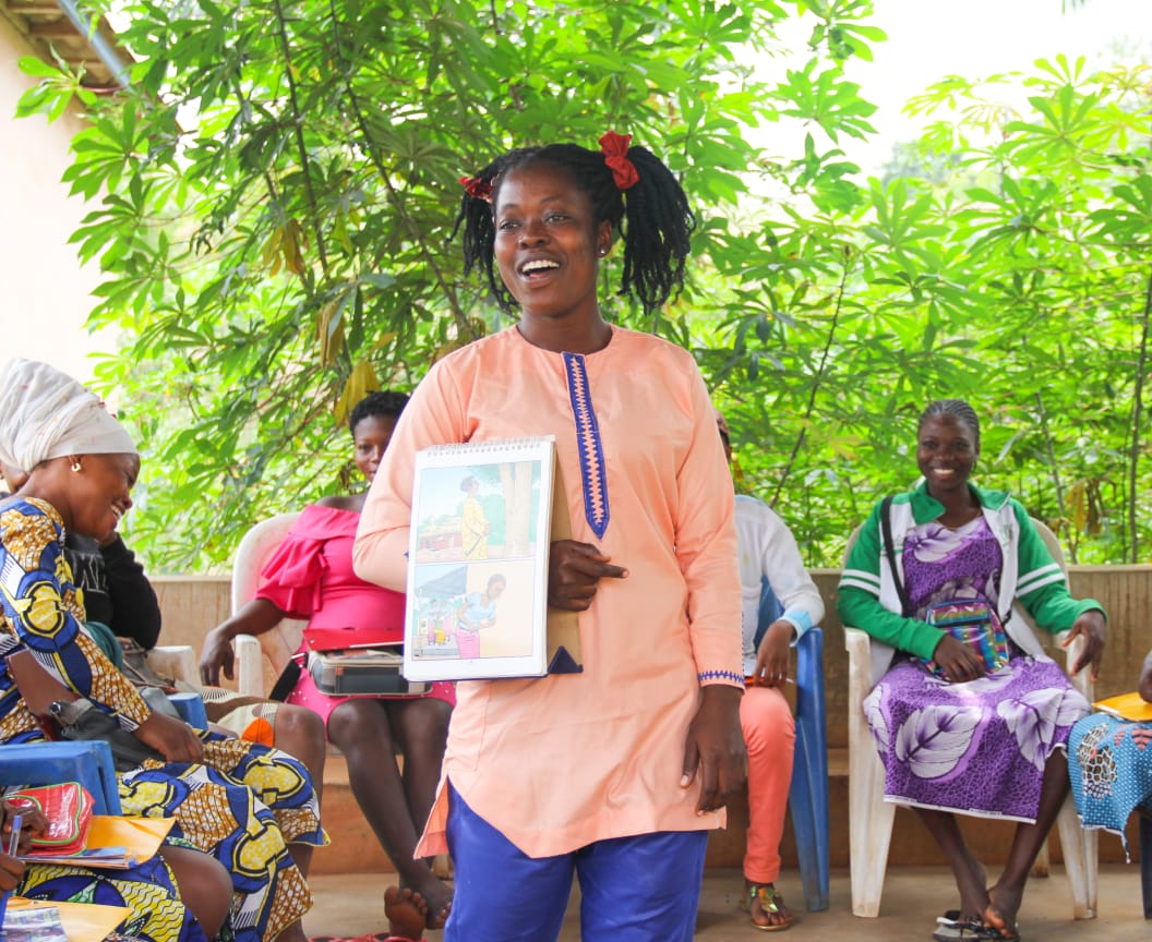 assocbiowa's tweet photo. Les #ambassadrices de notre organisation s'exercent à #outiller leurs #paires pour gagner le pari de la #promotion de l'#égalité_genre.
@CARE @AFD_France @AFD_en @Oxfam @AWDFFR @awdf01 @fxoese @Fondationfemmes @FeministesAO @jasrpfguinee @JASRPFBurkina @PNUDBenin @ONUFemmes https://t.co/7SNHqw59TI