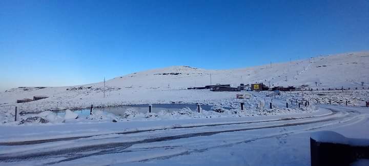 Motlatsi_RC's tweet image. This is a Afriski 
Around the year lesotho get an opportunity to Wear a white blanket Lesotho is indeed our holy Land 
@zothash  come home girl…🇱🇸🇱🇸🇱🇸🇱🇸