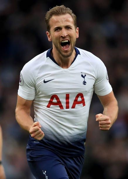 Happy birthday to the best striker in the world Harry Kane. One of ou own 