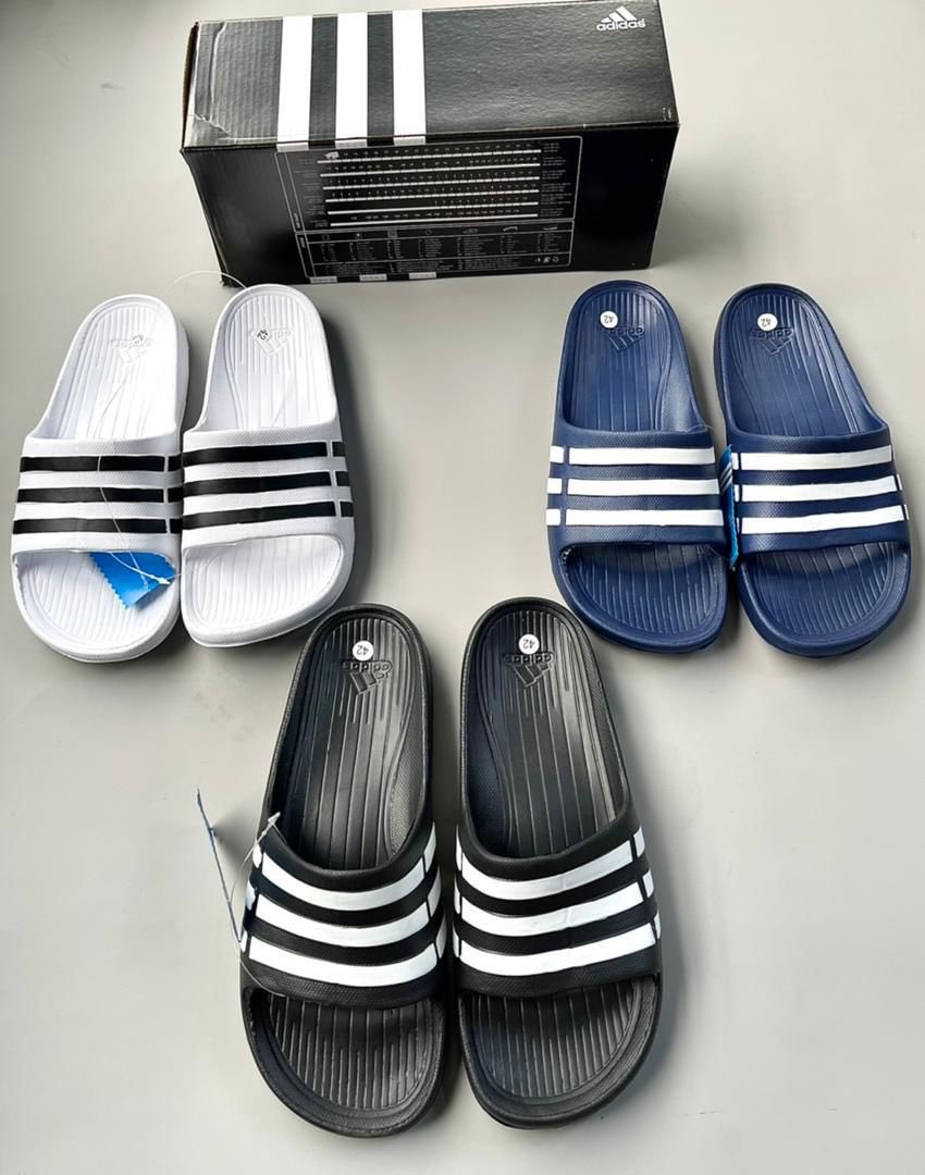 I sell sneakers 👟 𓃵 on Twitter: "Adidas Duramo slides 👟Sizes 40-46 available 🏷20,000 + free delivery WhatsApp https://t.co/AiP5wTZM21 Please retweet https://t.co/M5T2J5vX8b" / Twitter