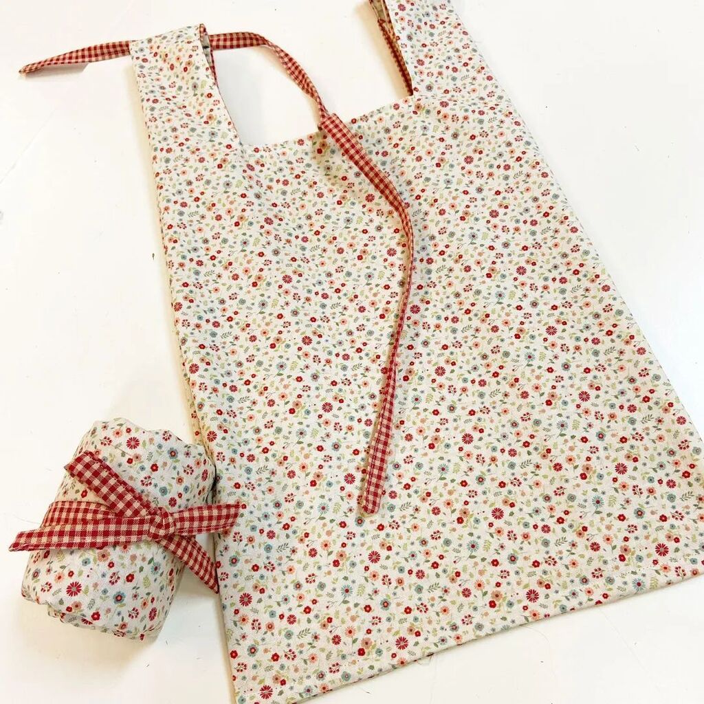 Vilabors's tweet photo. La Bolsa de compra ecológica que más me gusta del mundo🥰🥰🥰
. 
. 
. 
#patchwork #costuracreativa #vilafrancadelpenedes #vilabors #telasbonitas #tiendatelas #resiclaje #fetama #handmade #hechoamano #bolsa #bolsacompra #diy #costura #coser #cosermola #c… https://t.co/2KnBqALuz5 https://t.co/UNq6KlwQcP