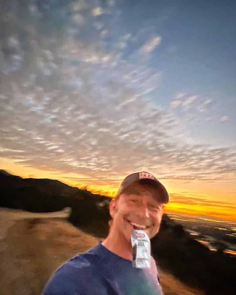 TypeOneOutdoors's tweet photo. Even though I'm 100% sure I have ZERO IOB there's those times I'm reminded. Oh yeah... I do have IOB
π€£π€£π€£
β οΈ always running with a gel π
How's that sunset eh? π
#diabeticproblems #insulinonboard #hypoglycemia #typeoneoutdoors #diabeticswhorun #trailrunningtype1 #t1dlife https://t.co/vMvs4Q8Gjf