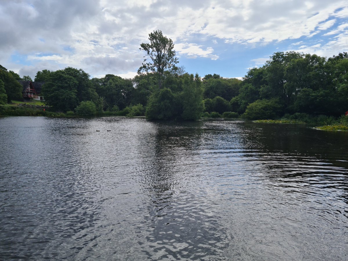 Before and after shots of a lake in Scotland #aquaclearbanda