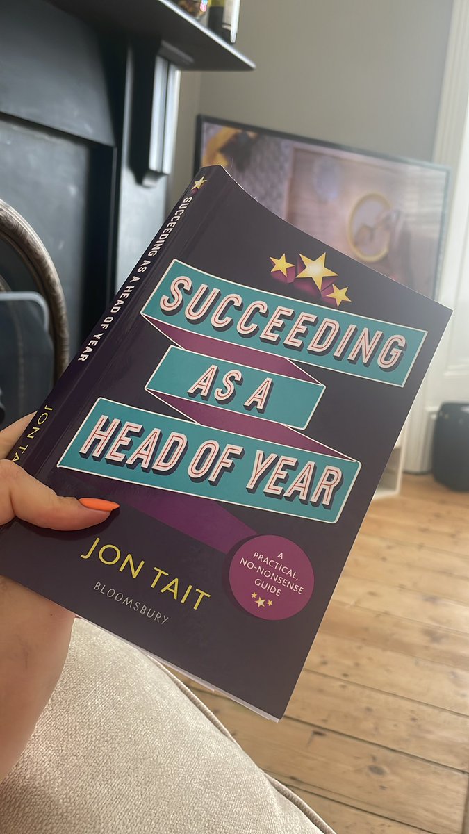 MissEVaughan1's tweet photo. Today’s read! Any tips for a progress manager of year 6 &amp; 7 in a Through School?! @TeamTait #headofyear https://t.co/Az99YBa1ua