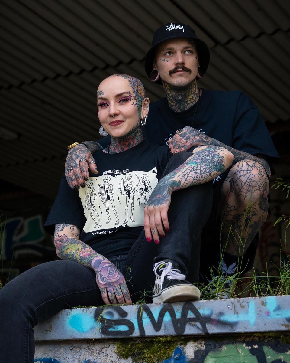tdp_clothing's tweet photo. Serious or smiles?
1οΈβ£ or 2οΈβ£
Sad songs tee
Endless days tee
Modelling by @mini.malisti & @jamie_tdp
Designs by @vokuntattoo
Photography by @jrkuvaus
#tattooclothing #tattooinspiredclothing #altfashion #handprintedfashion #screenprinted #screenprintlife #independentclothing https://t.co/jVPImwCmTE
