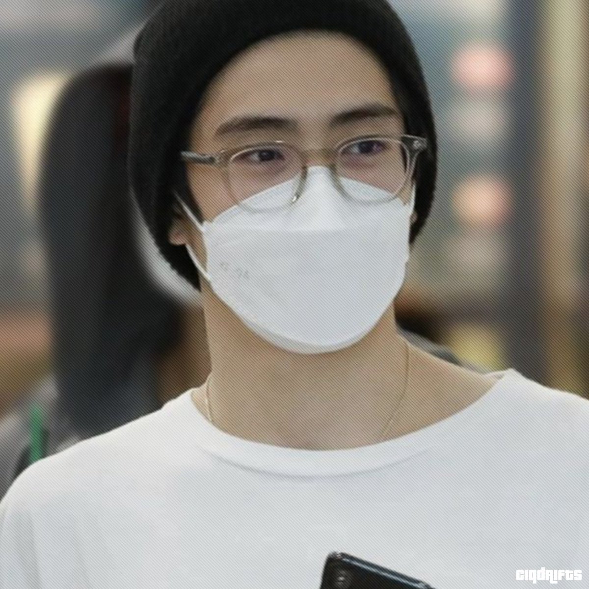 ⠀
⠀
       ﹫ ciqdrifts.⠀⠀ sns update.
        ≡ 07 / 28 / 22 —— 04:45 PM
        ⌕  location disabled.

⠀⠀