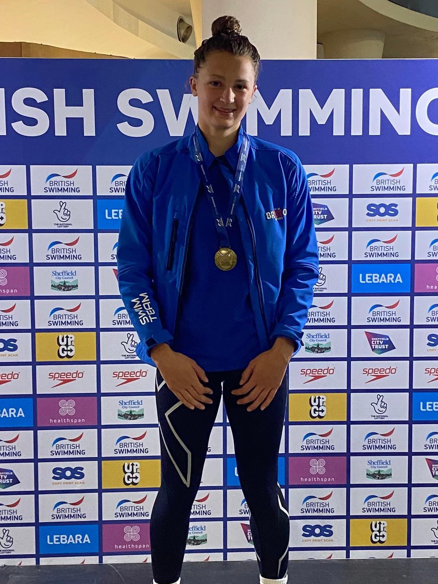 Congratulations Leah! Double British Champion in G17yrs 50m Backstroke &amp; 50m Butterfly 🥇🥇With Lara also making to Final of the G17yrs 400IM - Brilliant Girls! Well Done from us all 👏🏻👏🏻