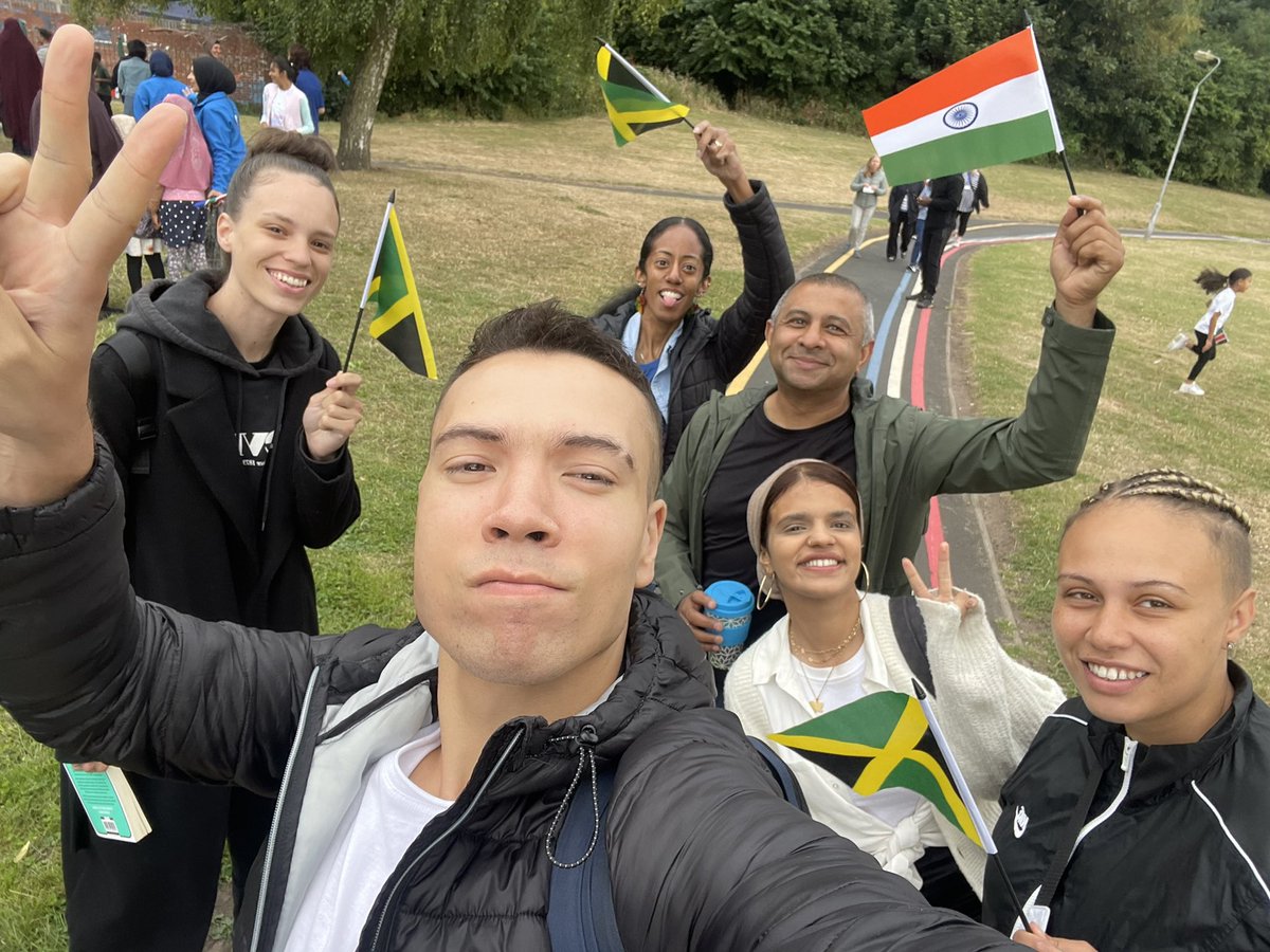 We’re here at <a href="/georges_park/">Friends of Georges Park</a> today to see the Queen’s Baton Relay! Let’s go💥