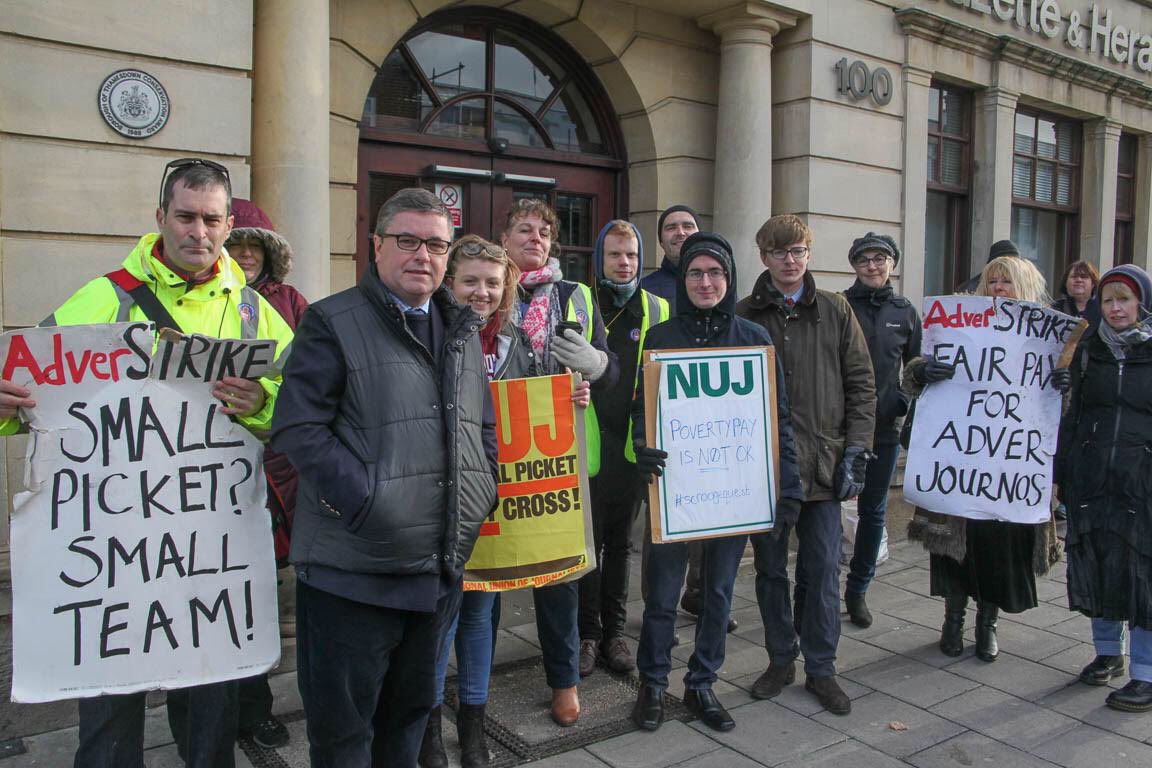 Conservative government minister, Robert Buckland, on the picket line with striking journalists in Swindon, 2017. Not sacked.
