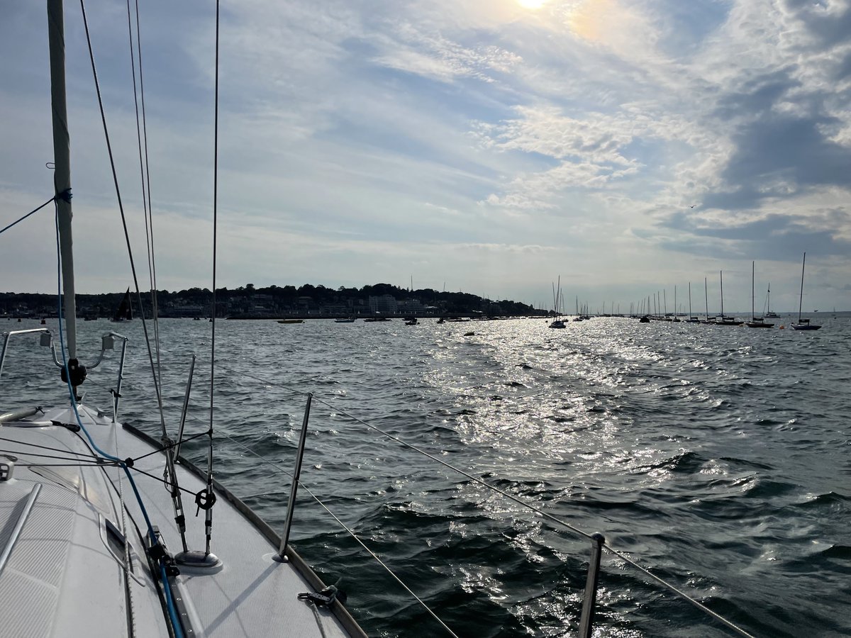 ultimatesails's tweet image. Wishing all our customers a wonderful time in @cowesweek. May the winds be fair the sun shine! ⛵️

#cowesweek #sailing