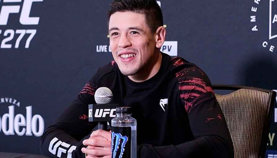 battle_mma's tweet photo. Brandon Moreno done waiting for Deiveson Figueiredo

#mma #ufc #ufc219 #bantamweight #bantamweightdivision #bantamweightchampion #mmafighter #mmaislife #mixedmartialarts #mmaaddict #endthewait #thewaitisover #deivesonfigueiredo #brandonmoreno https://t.co/bWoFlNsPJI