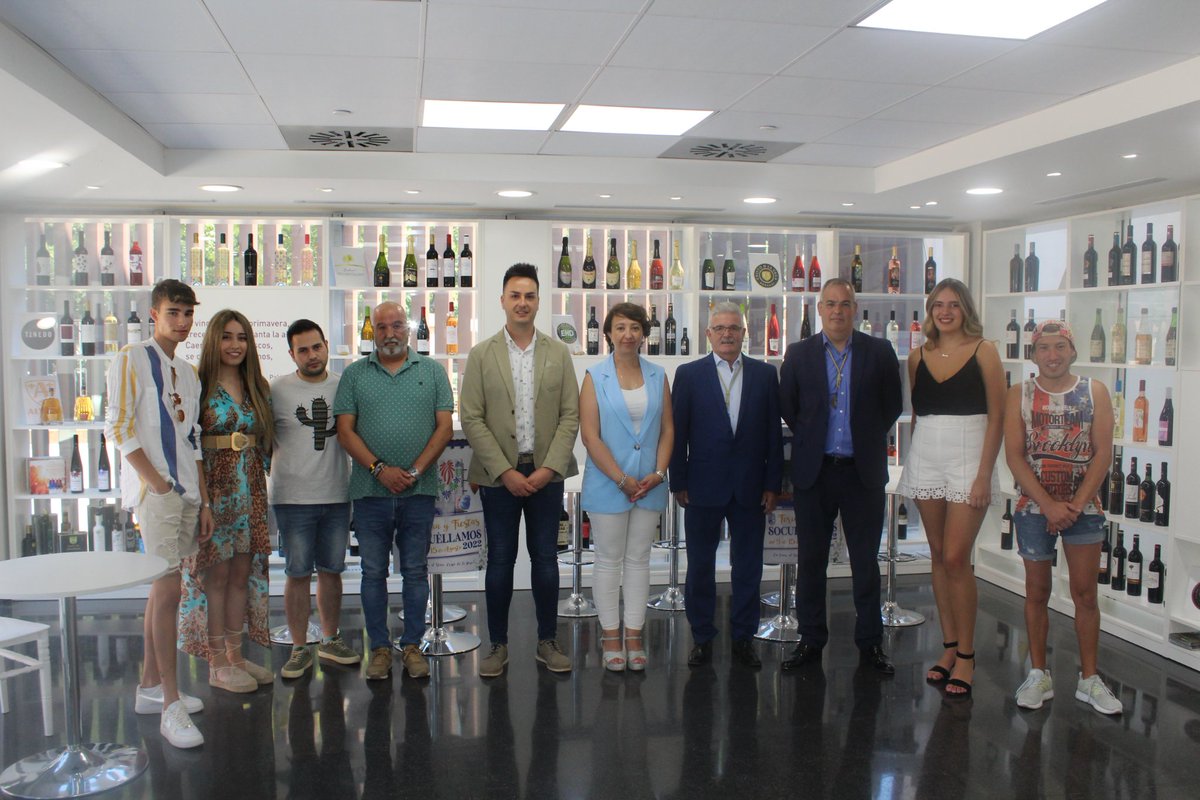 🎉El Ayuntamiento presenta oficialmente la Feria y Fiestas 2022 en honor del Santísimo Cristo de la Vega
🎡 Las fiestas patronales socuellaminas, se celebrarán del 9 al 15 de agosto.
#MTDVS  #Socuéllamosturismo  #RutadelVinodeLaMancha
 #DOLaMancha  
 #SocuellamosFeriayfiestas2022