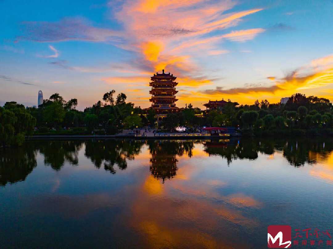 Jinan_ICC's tweet photo. #CharmingJinan #JinanChina
Daming lake, the unparalleled beauty.
#Daming lake, showering in the #sunset after the rain, what an enchanting sight! https://t.co/f3CPJywOi9