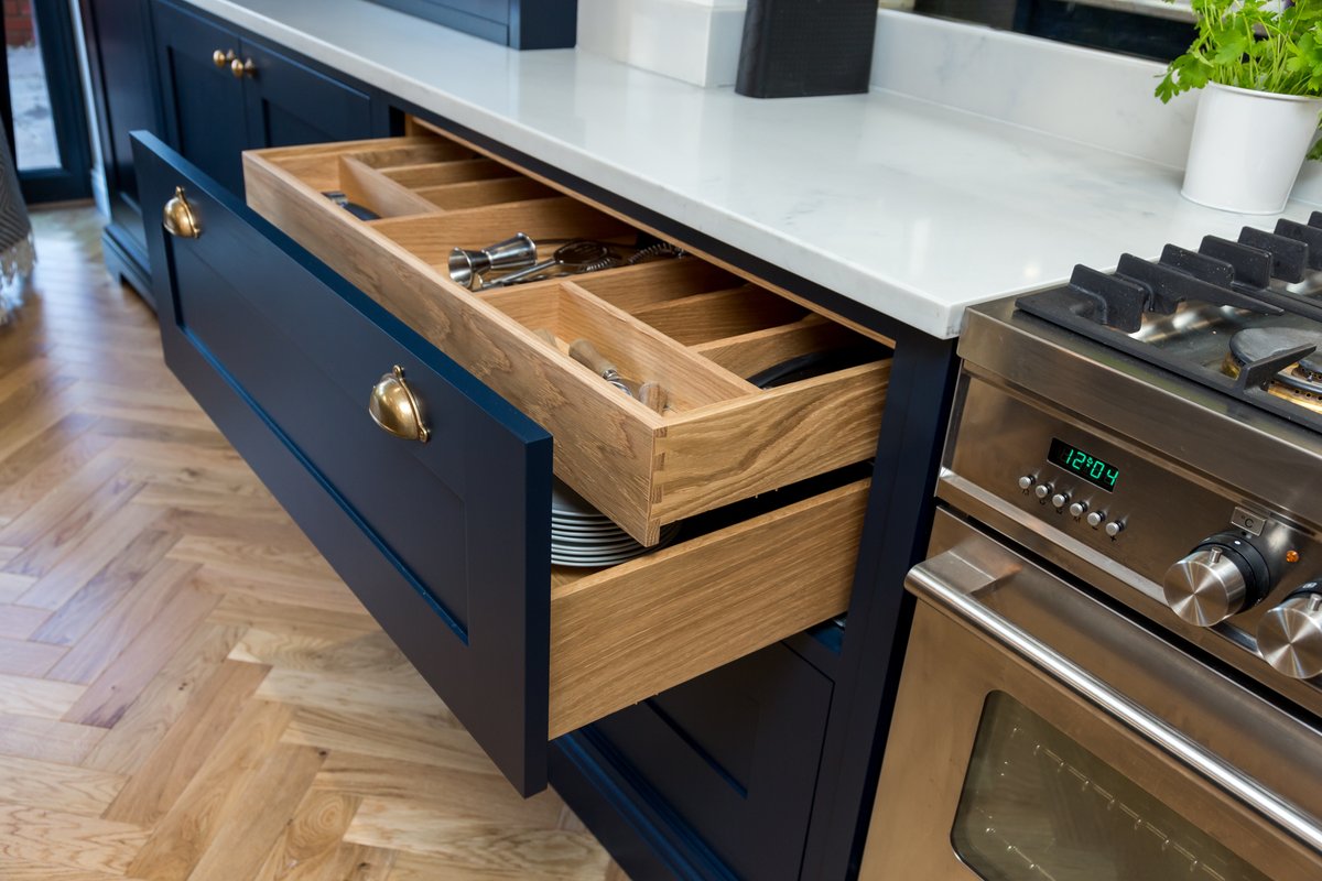 We just love this contrast. Secret spaces provide ample space to keep everything handy but hidden… but most importantly, easy to find when you really need it. Making your kitchen work for you is key to our planning.