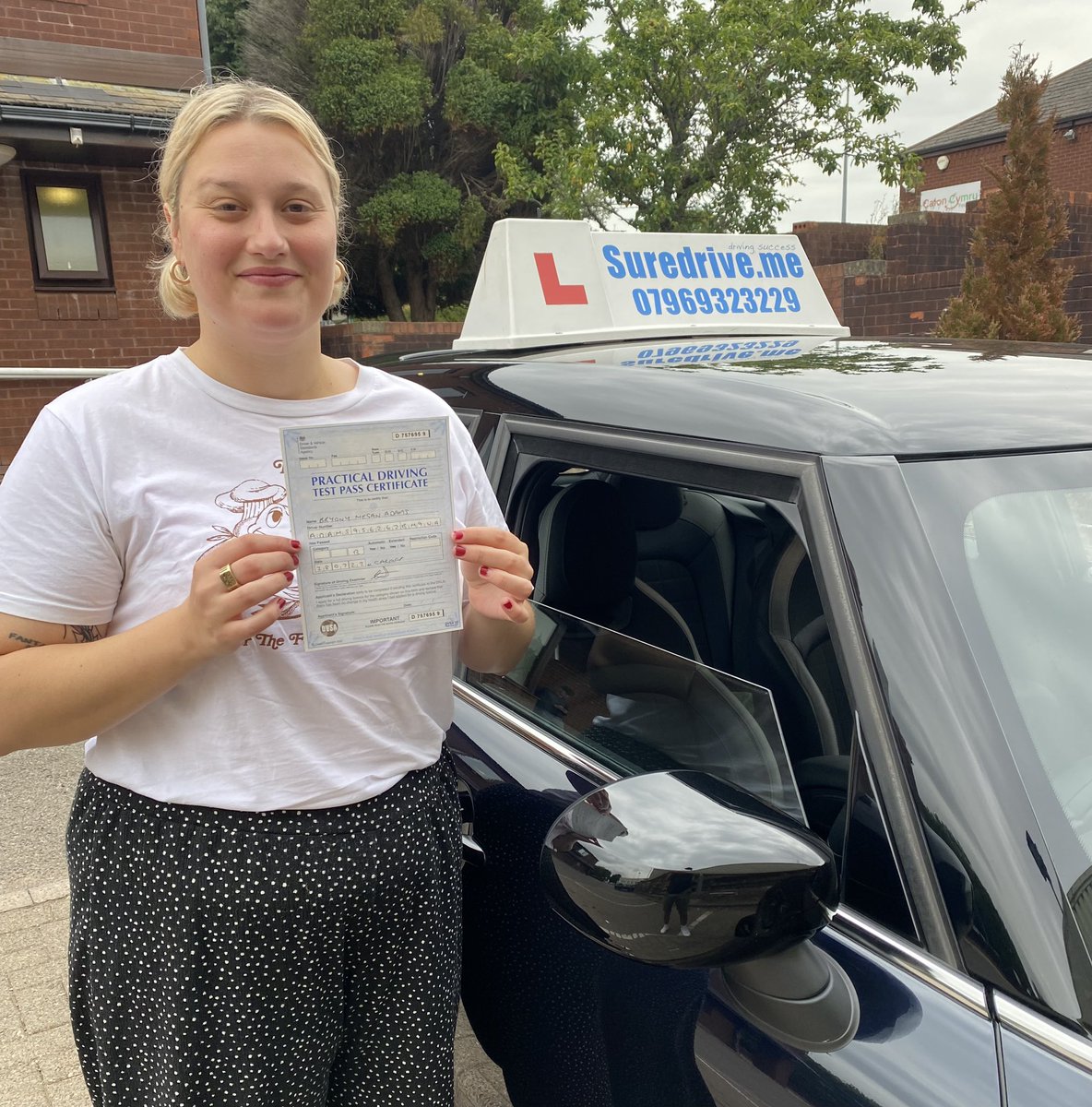 Suredrive_Me's tweet photo. Excellent effort Bryony on passing your driving test at #CardiffDTC this morning. Brilliant result and lovely compliments from the examiner. Proper job! Well done. #driving #drivingtest #drivinglessons #cardiff #penarth #barry #dinaspowys #sully https://t.co/JQlFWiLjIs