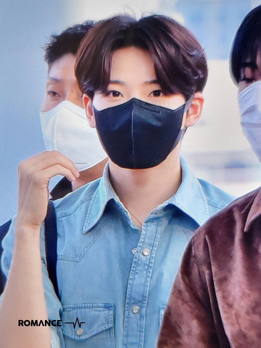 have a safe flight with the members! ♡♡