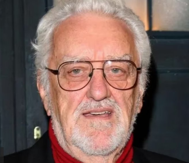 #RIPBernardCribbins Another of my favourite childhood actors has sadly passed away. Whatever he appeared in, you were always guaranteed a good show. He will be missed by so many. Condolences to Bernard's family, friends and fans at this sad time. #TheWombles #CarryOn