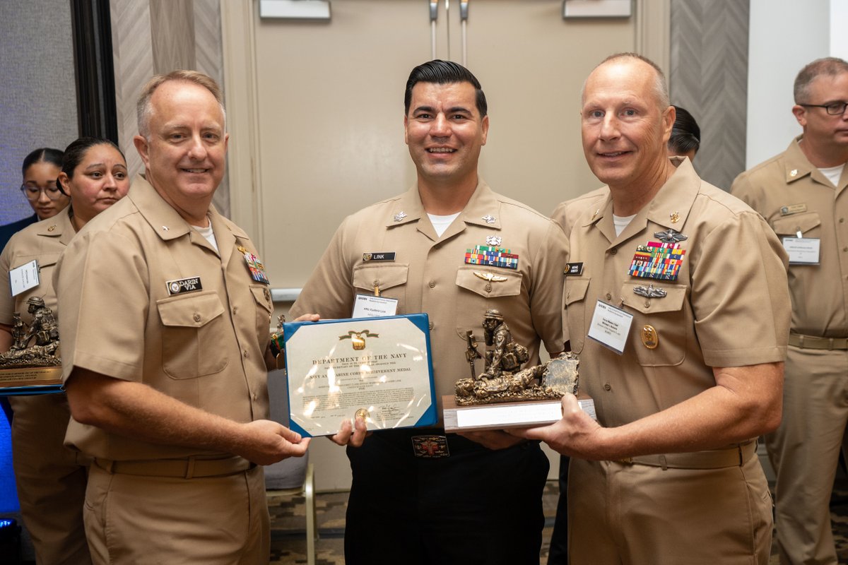 NavyMedicine's tweet photo. BZ IDC! Rear Adm. Darin K. Via, Navy Deputy Surgeon General, and Hospital Corps Force Master Chief Michael J. Roberts, presented the Independent Duty Corpsman (IDC) of the Year awards. https://t.co/6dxR4vztSD
#navymedicine #hospitalcorps https://t.co/IFfzfqrh1r